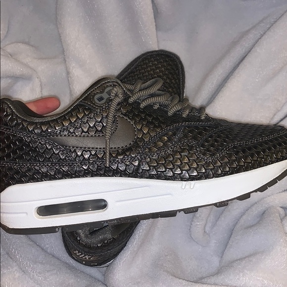 Nike air maxes - Picture 1 of 3